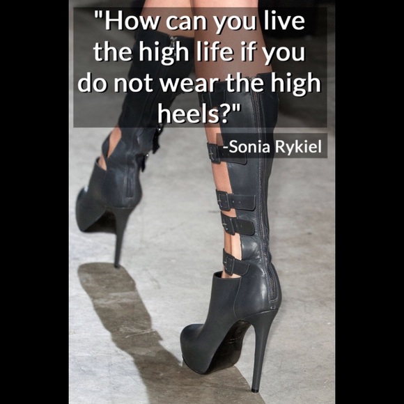 Meet your Posher, Alyssa - Picture 3 of 5